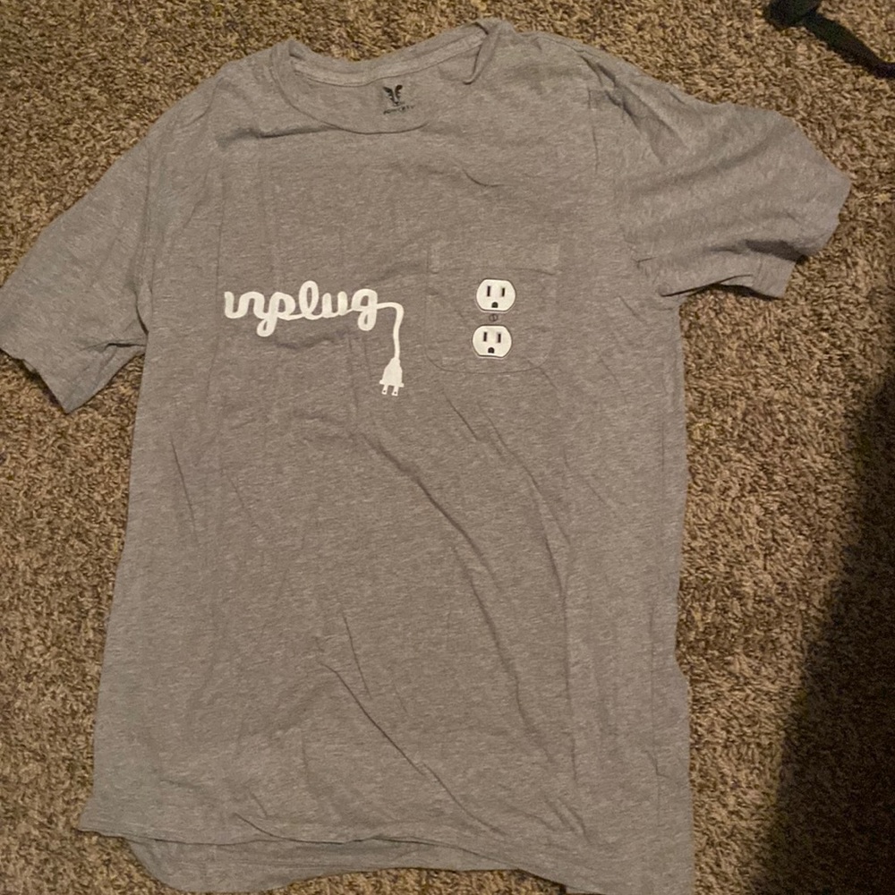 grey t-shirt